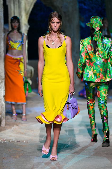 versace spring 2021 dresses.